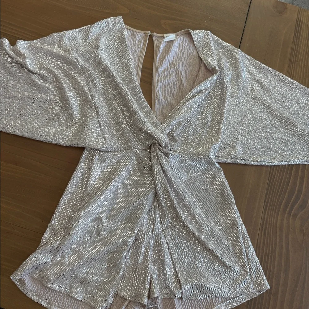 By Together Shimmering Sequin Romper - Picture 4 of 4